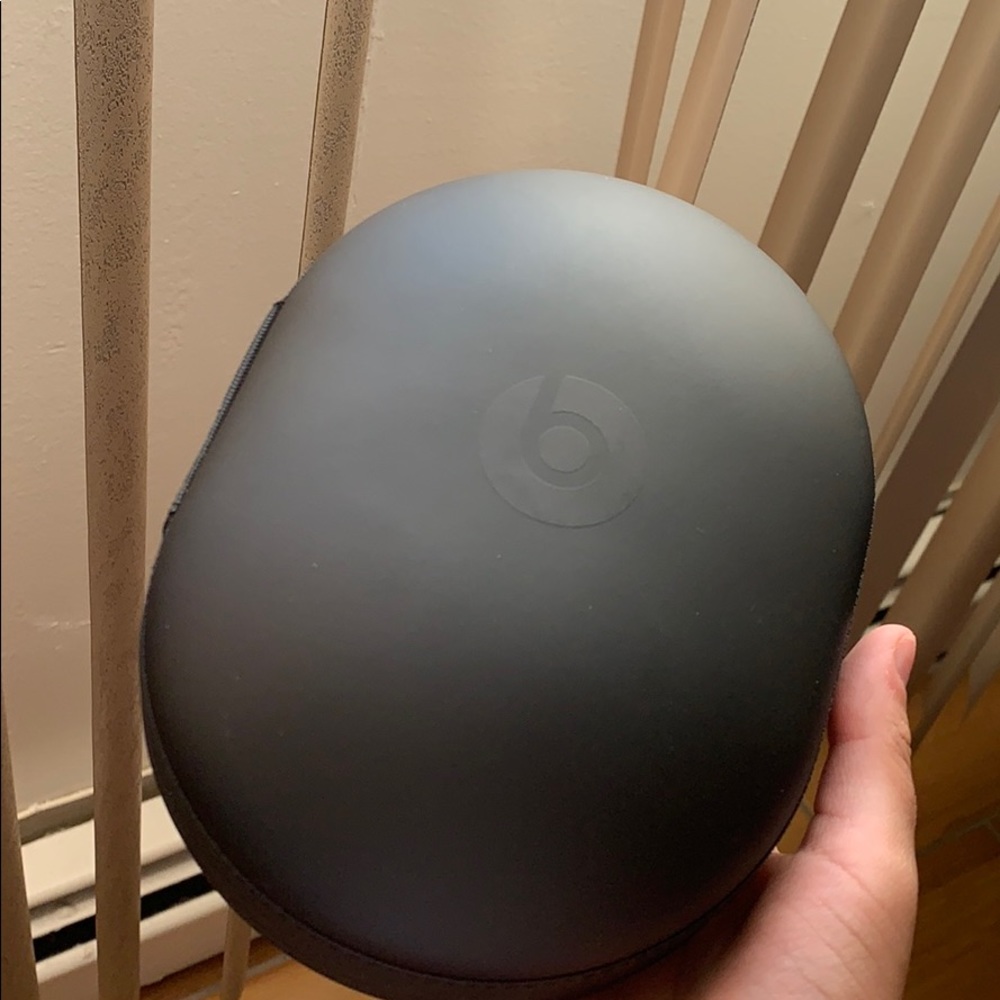 Beats studio 3 headphone case